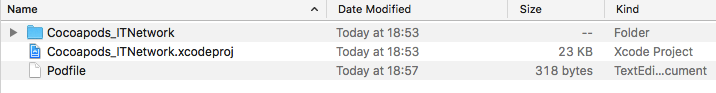 vytvorený Podfile - Vyvíjame iOS aplikácia vo Swift